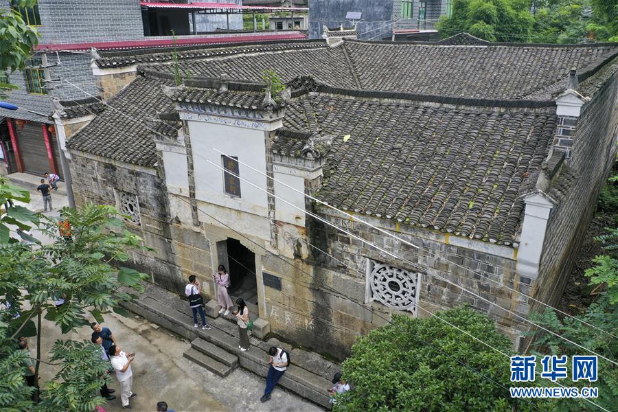 （壯麗70年·奮斗新時(shí)代——記者再走長征路·圖文互動）（3）星火遍灑川黔邊，紅色記憶代代傳